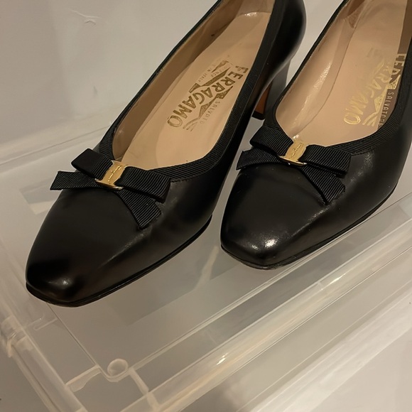 Salvatore Ferragamo Heels - Size 6.5 - Picture 3 of 13